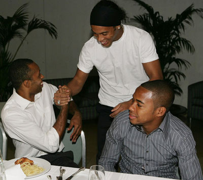 les deux stars ROBINHO ET RONALDINHO
